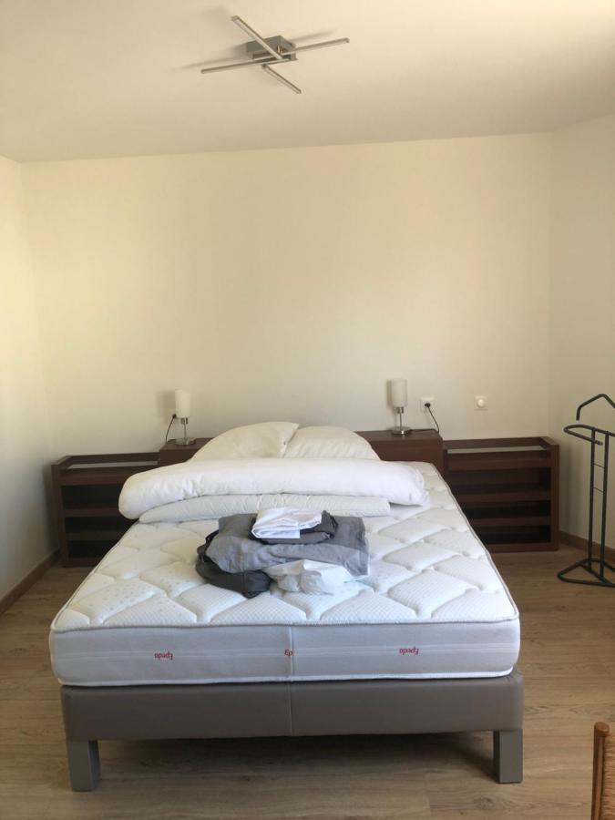 Residence Merlin Appartement Arthur Saint-Malon-sur-Mel Exterior photo